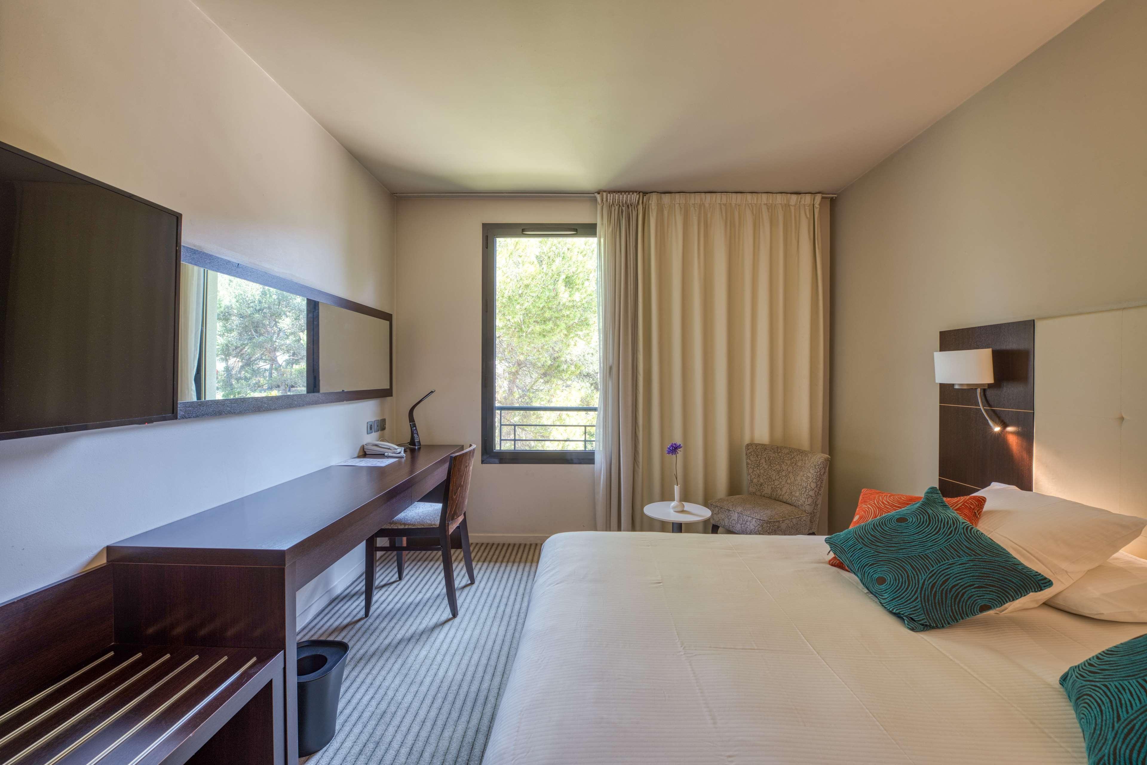 Mercure Aix-En-Provence La Duranne Gare Tgv Εξωτερικό φωτογραφία