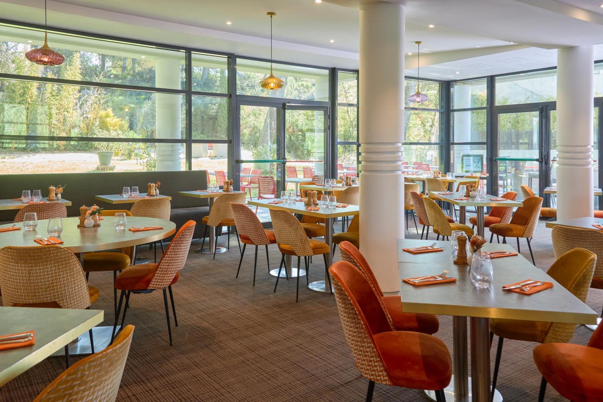Mercure Aix-En-Provence La Duranne Gare Tgv Εξωτερικό φωτογραφία